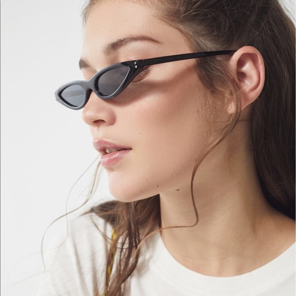 Last Slim Retro Cat Eye Black Sunglasses - Picture 3 of 6